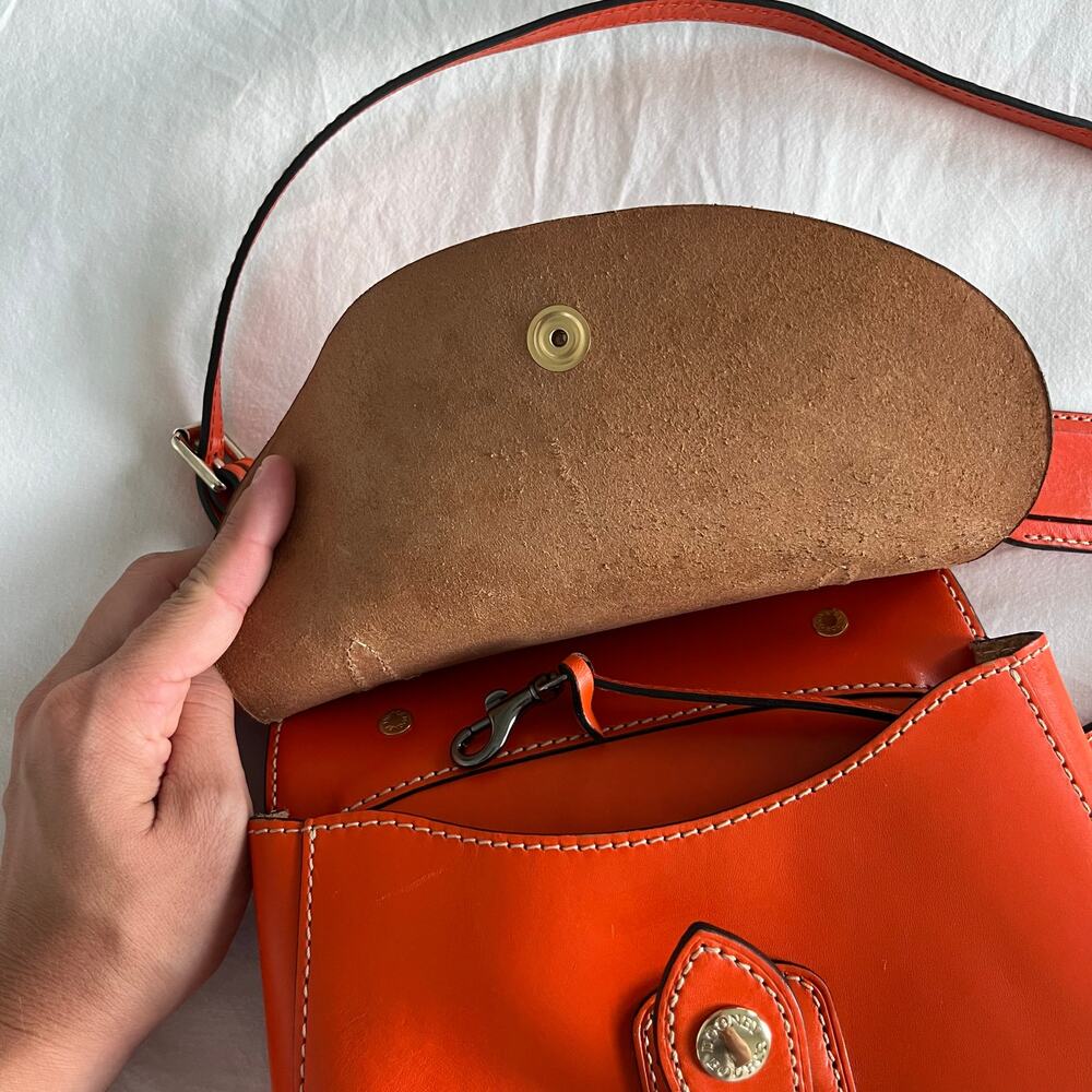 Dooney & Bourke Alto Orange Leather Saddle Crossbody Bag Purse - Picture 10 of 10